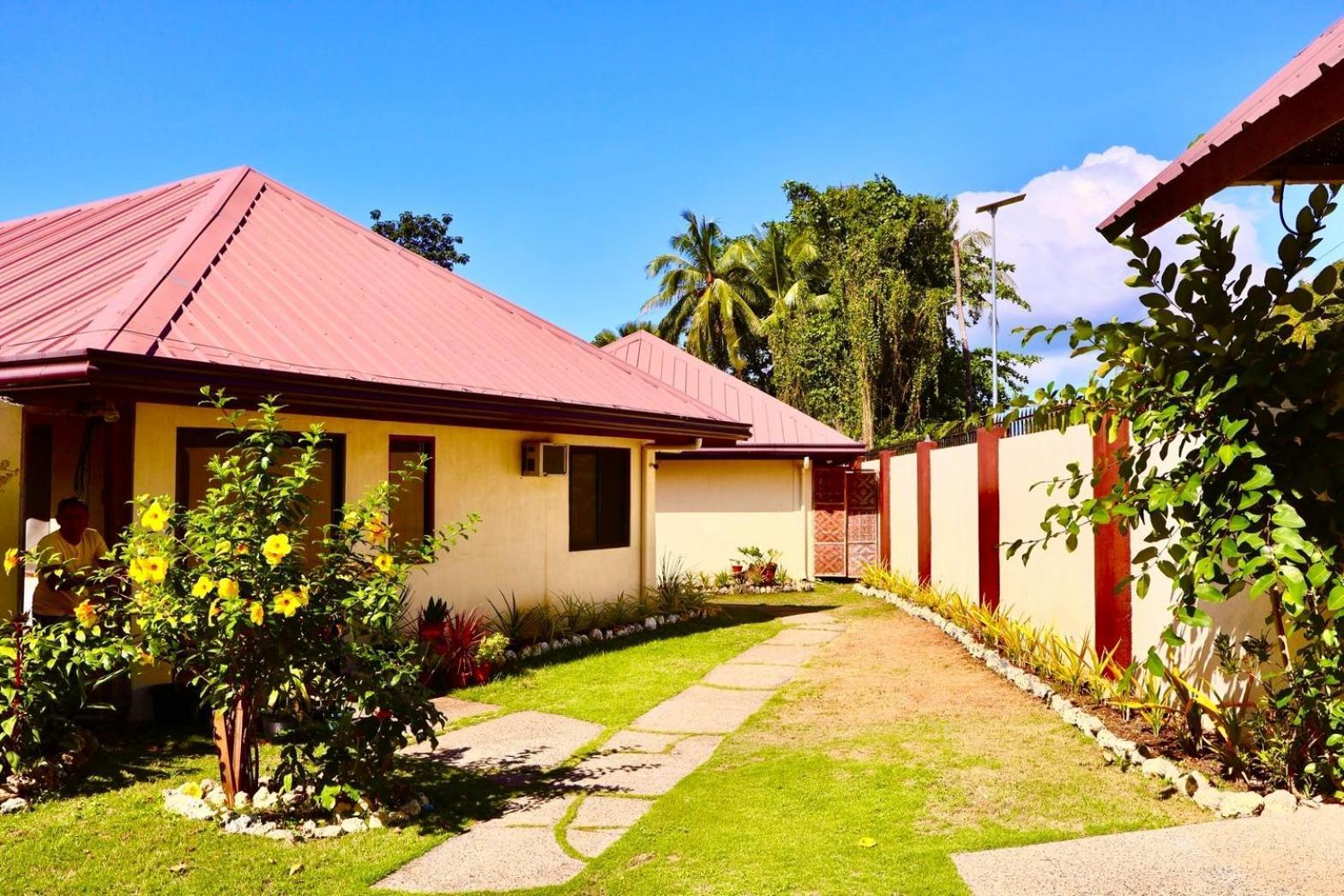 Chiisai Natsu Resort Bolod  ภายนอก รูปภาพ