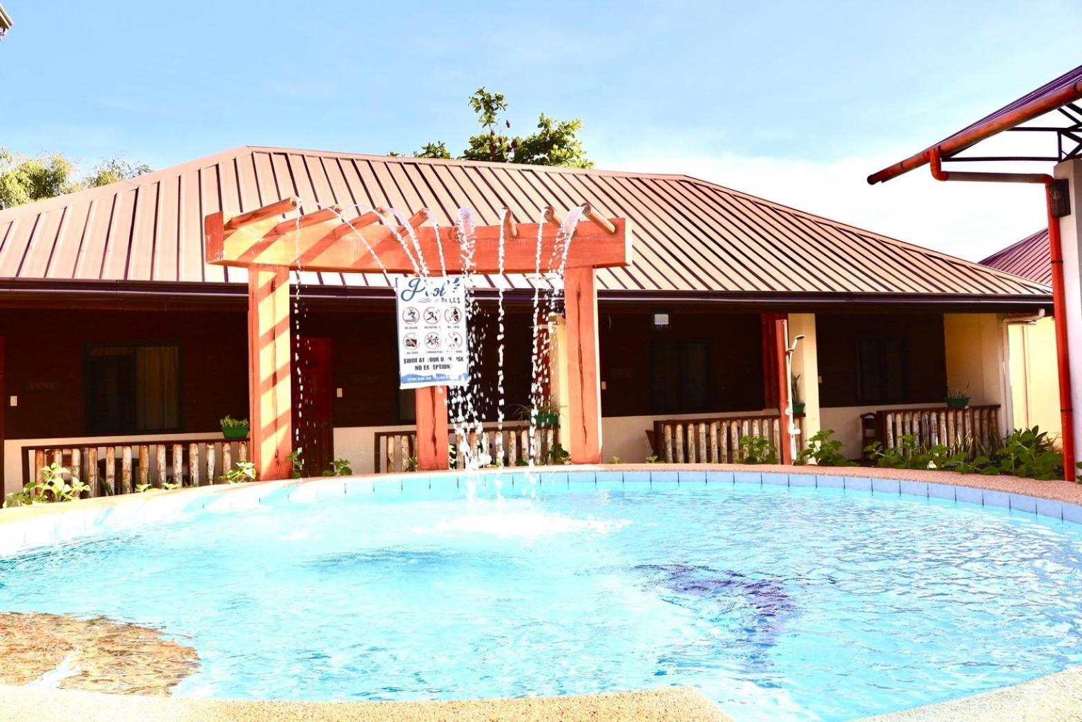 Chiisai Natsu Resort Bolod  ภายนอก รูปภาพ