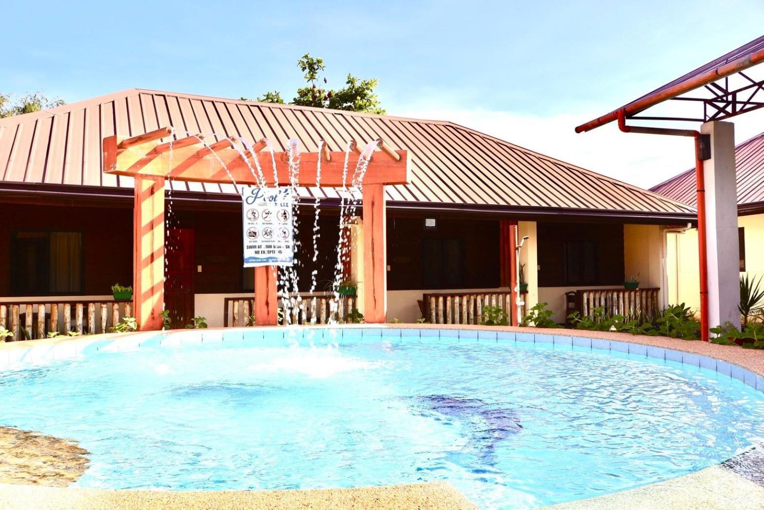 Chiisai Natsu Resort Bolod  ภายนอก รูปภาพ