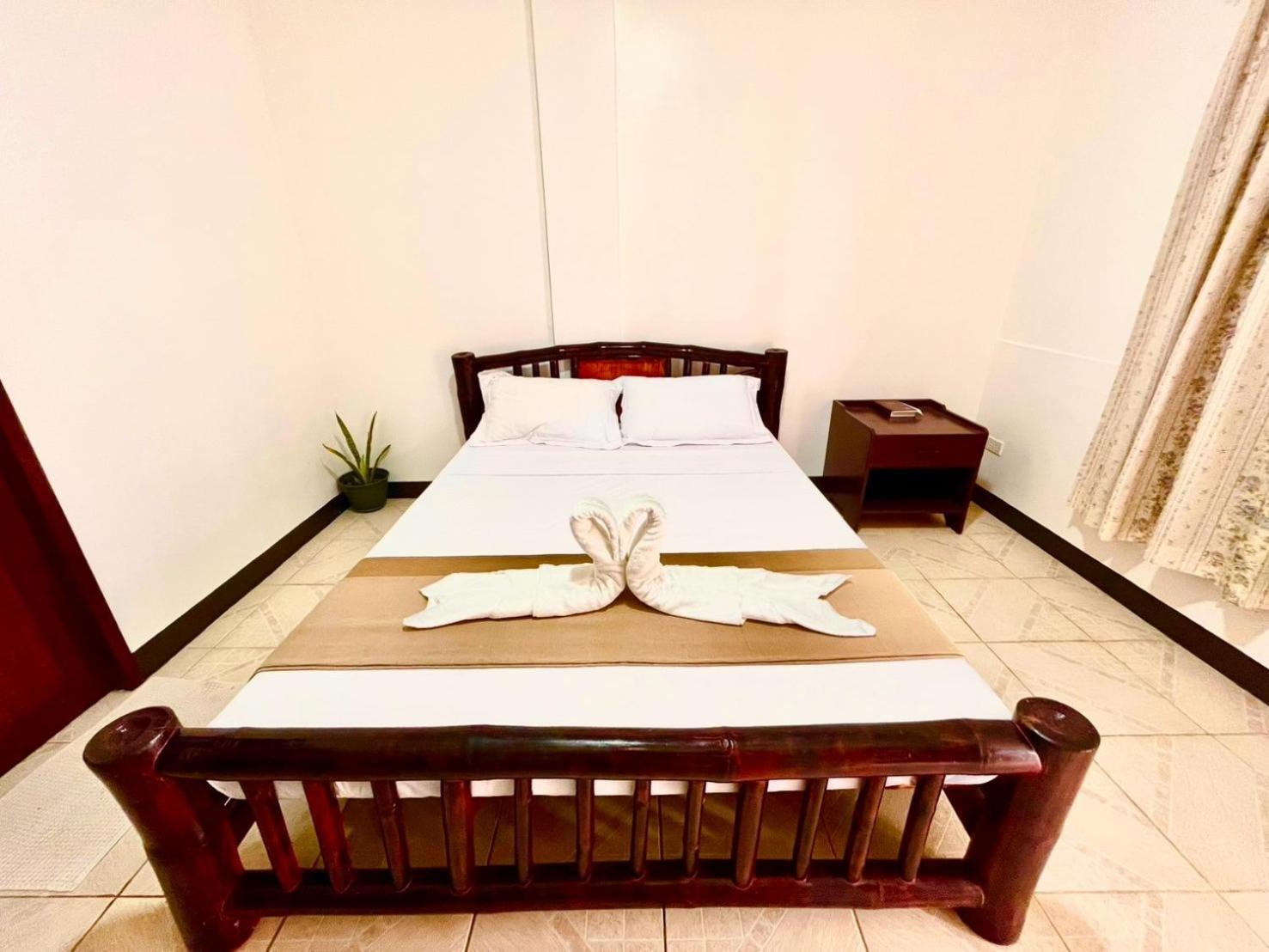 Chiisai Natsu Resort Bolod  ภายนอก รูปภาพ