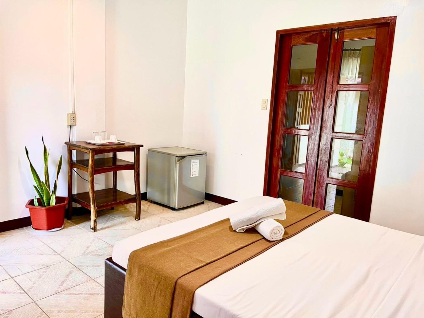 Chiisai Natsu Resort Bolod  ภายนอก รูปภาพ