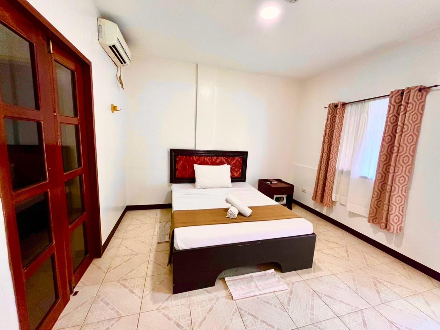 Chiisai Natsu Resort Bolod  ภายนอก รูปภาพ