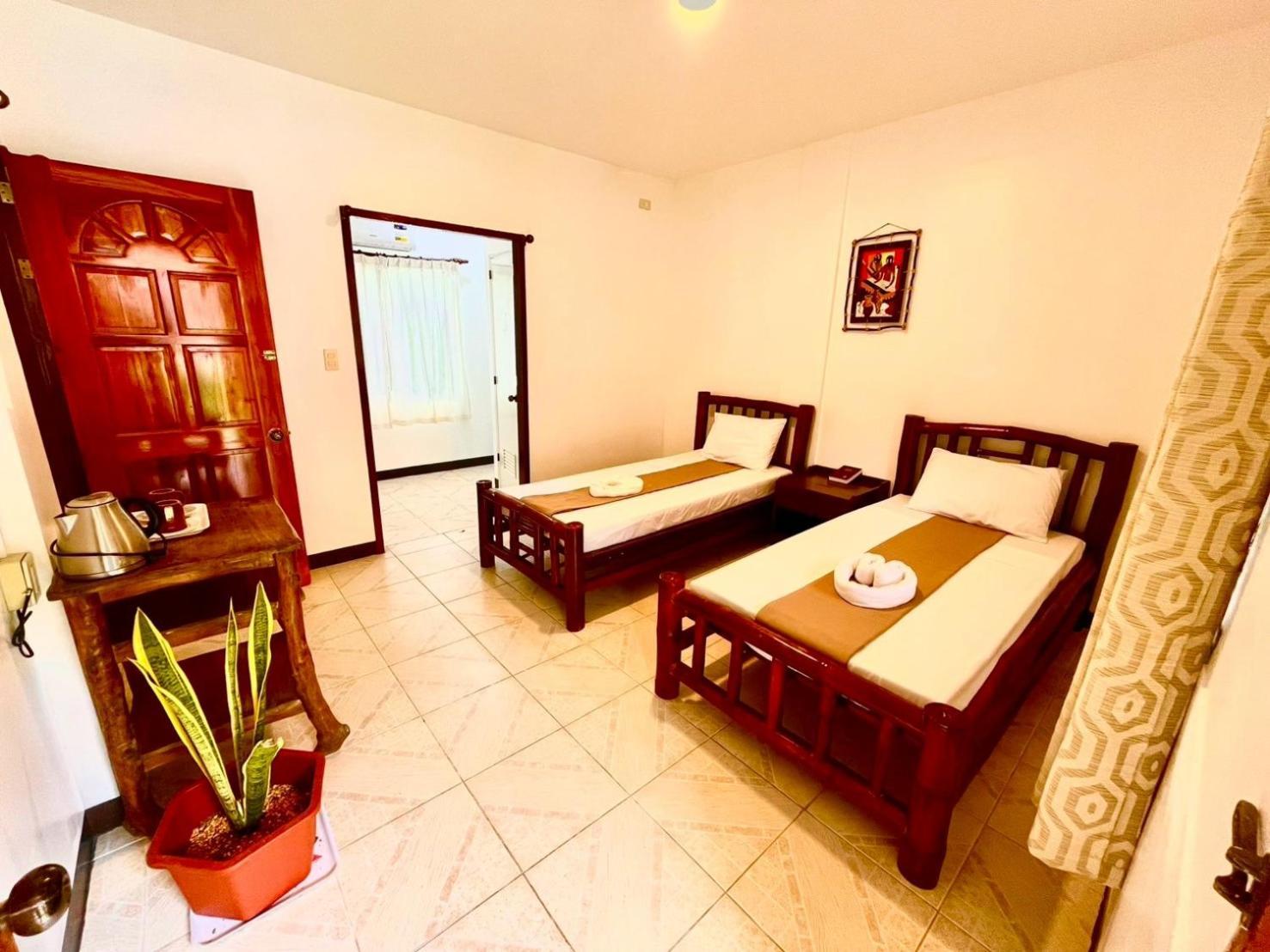 Chiisai Natsu Resort Bolod  ภายนอก รูปภาพ